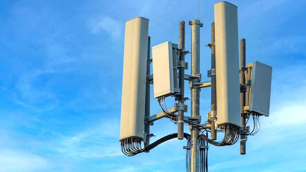 Il Parlamento aumenta i limiti di esposizione ai campi elettromagnetici: un favore agli operatori telefonici stranieri e contro la salute pubblica